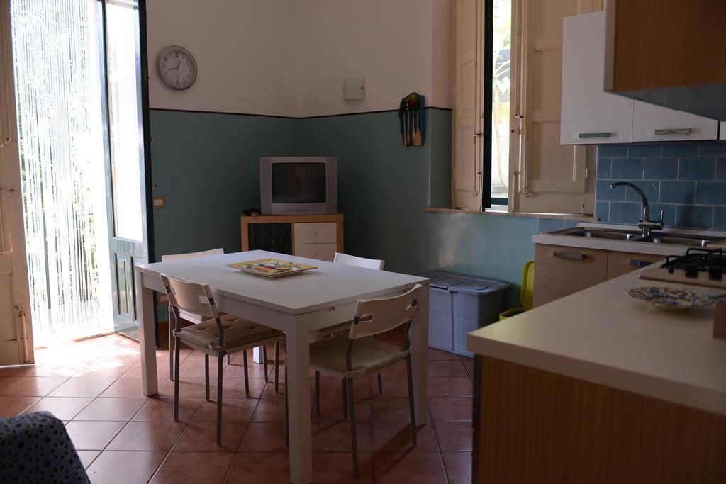 Scatitti House Villa Zafferana Etnea Room photo